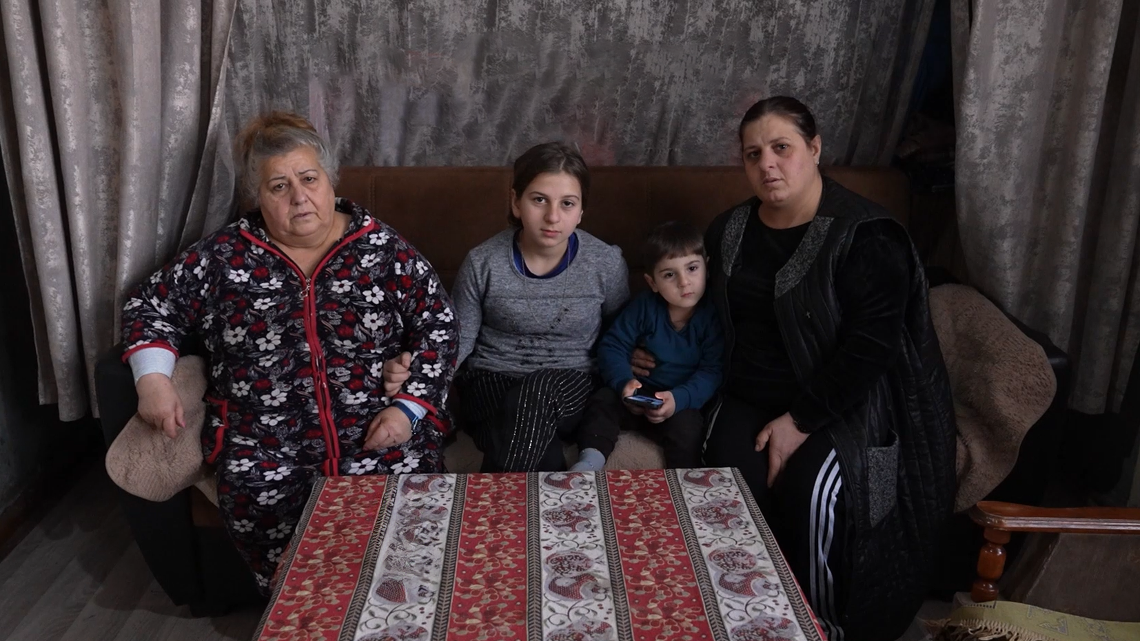 Ֆրնզյանների ընտանիք,
ք. Վաղարշապատ