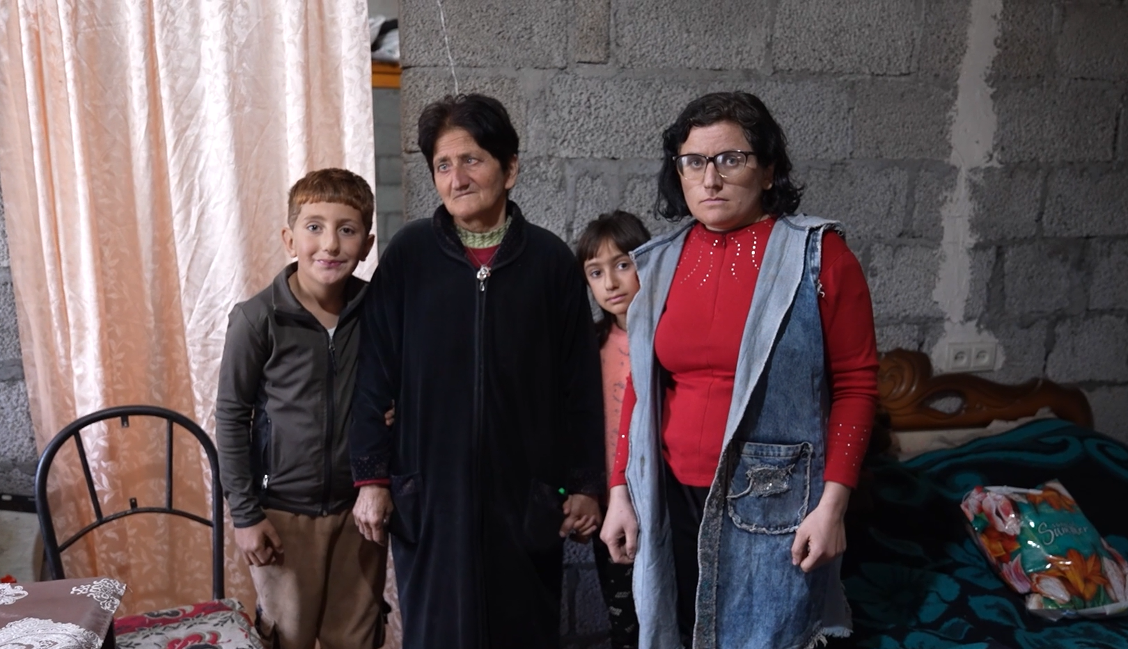 Պապիկյանների ընտանիք,
գ. Գառնի