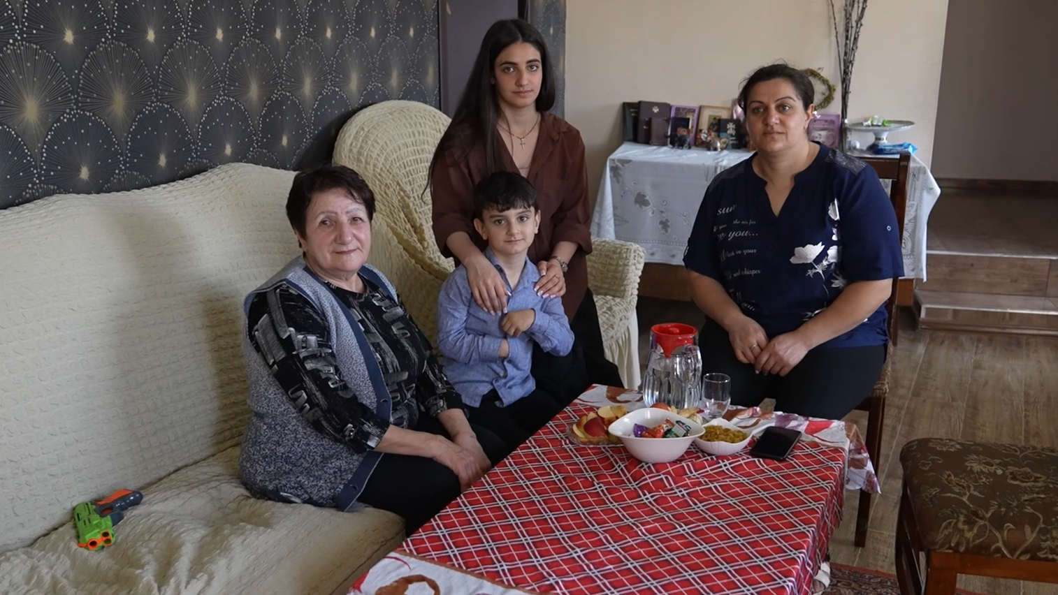 Մկրտչյանների ընտանիք, 
ք. Երևան